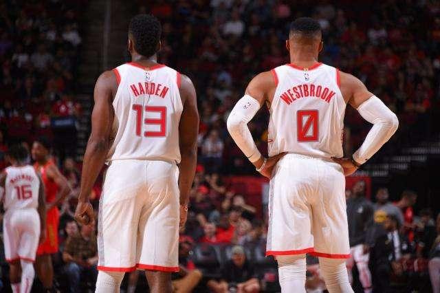 转会策略应 转会策略应