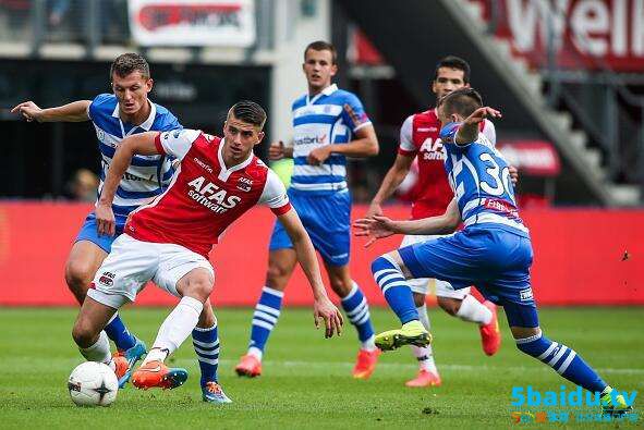 在禁区前拦 在禁区前拦